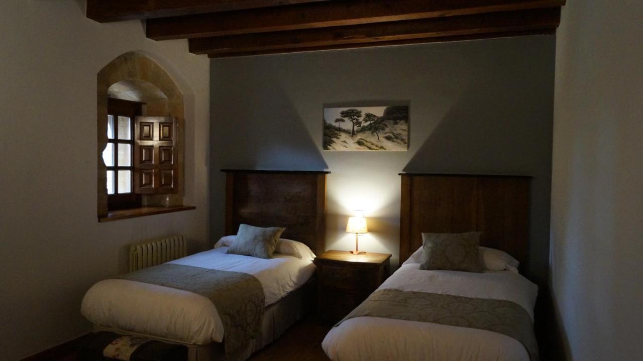 Posada Torre Palacio La Taxuela Villanueva la Lastra Exteriér fotografie